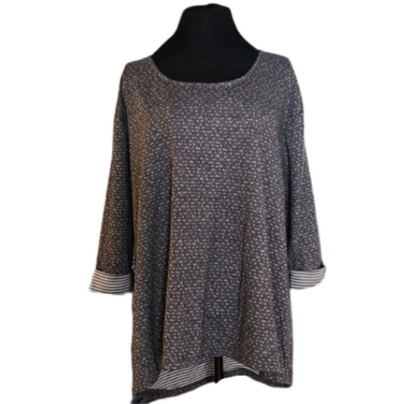 Rose + Olive Dark Gray Dotted Pullover Top Women's Plus 1X - Picture 1 of 7